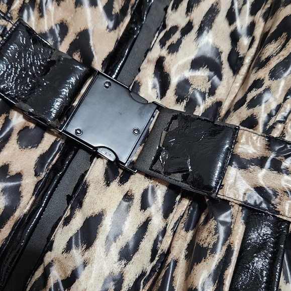 BEBE vintage animal print belted puffer jacket with faux fur hood - Picture 7 of 7